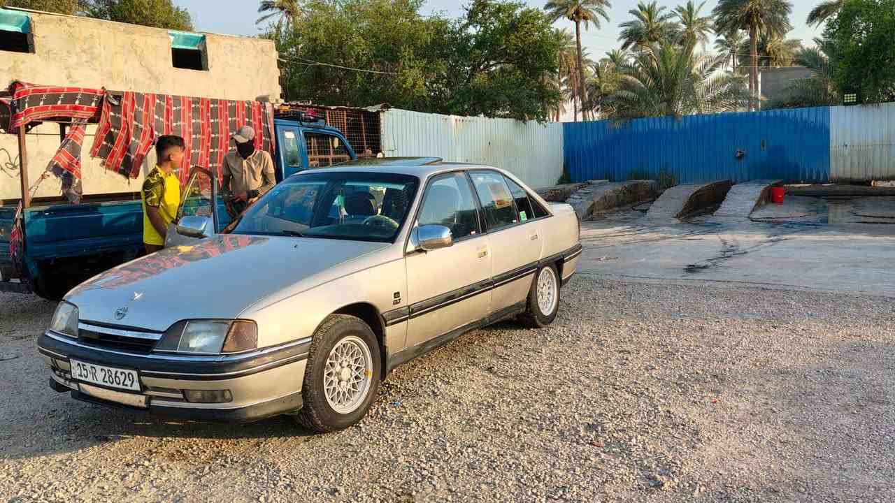 السلام عليكم اوبل اوميكا موديل  93 جاهز مكينه توني شاده  وكير وحداديه وتبريد وتخم تاير وشلعه ومعدل. مكفوله من ضربه وخياس. سلايت شغال اشاير بل مري    مكاني بابل ((سعر 43)) وبيه مجال قليل كلش.  ((***********))  شوفه غاليه اعبر منشور
