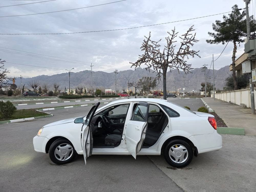 بەلەش بەلەش بەلەش
هەرزاترین نرخ لەحەواوی بازار ماڵی فەقیر زۆر بیمەسروفو جوان 
ئۆپترا مۆدیل 2005 گێر حادی دەسک مۆنیکا سەیارەکە سەنەوی هەبووە بزر بوە واجیهەم بۆی راکیشاوەتەوە بەشەرتی ماڵی مەدەنیو پاڕەی کەسی تیانەبیتو دزیاری نەبێتو بی کیشە بێت 
هەموو گیانی بێکیشەیەو زۆریش مەزبووتە ماڵی دۆستەو بەنزین زۆر زۆر کم دەخوات  کامل کارەبای مەزبووتە کامل سبووخە پیشوو دوای کەپسەو بێ لیدراوە 
مووس براوە بەشەڕتە 
چوار ویلو تایە کەپی لۆکە
تەبریتە کۆنترۆڵا پاوەرە جام کارەبایە 
سیدیە 
شوێن رانیە ***********  نرخ $29 ک رانية, السليمانية
