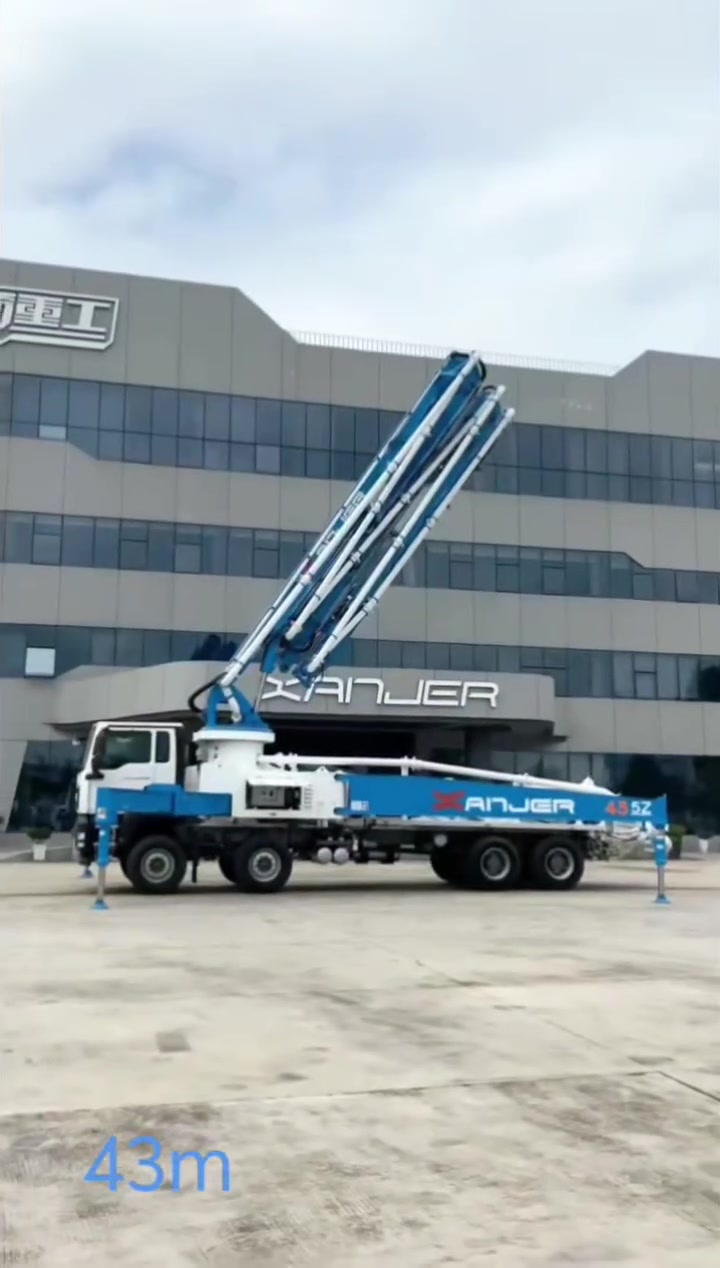 Mercedes Benz or SITRAK truck with pumps for match  different  customers.

#concretepumptruck
#Mercedesbenztruck
#SITRAKtruck
#chassis
#fyp
#Iraq
#Iran
#morocco
#worldcup


**إذا كنت صاحب هذا الإعلان وتريد حذفه لأي سبب، رجاءا أرسل رسالة إلى الدعم الفني**
