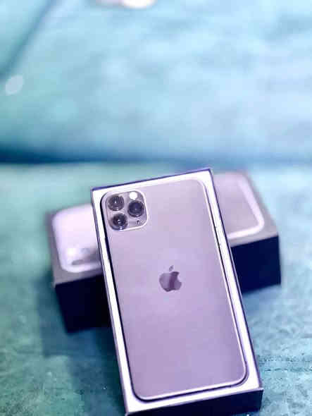 فون  11برو ماكس كلشي مابدل بي شرط حاسبه بطاريته 93ذاكره 256 السعر 450 ***********
