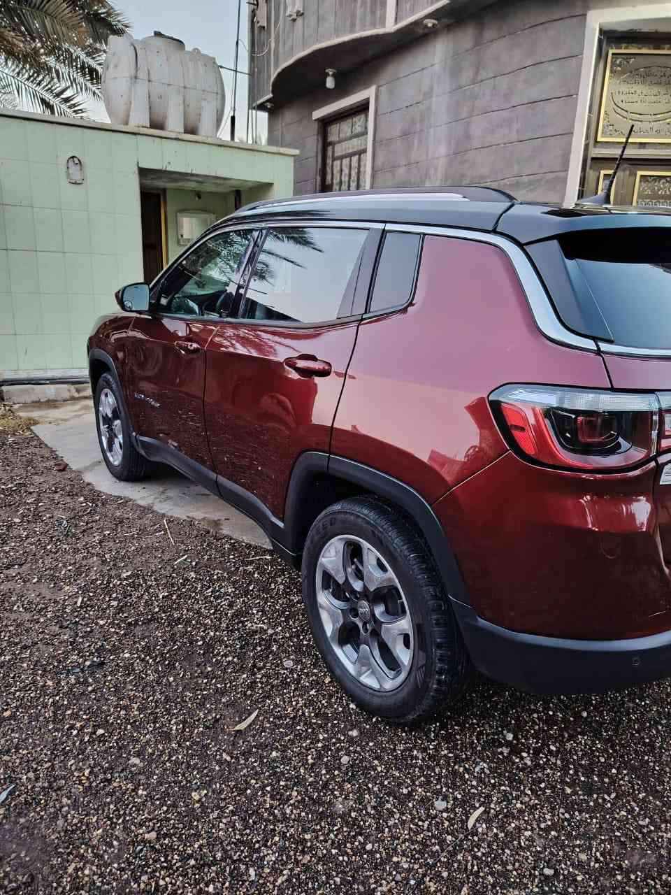 جيب كومباس 2021 للبيع
سياره فول موصفات رقم مميز
حادث سياره جملغ امامي بنيد فقط محرك 4 سلندر
ماشيه 44 الف 

السعر 160
***********
