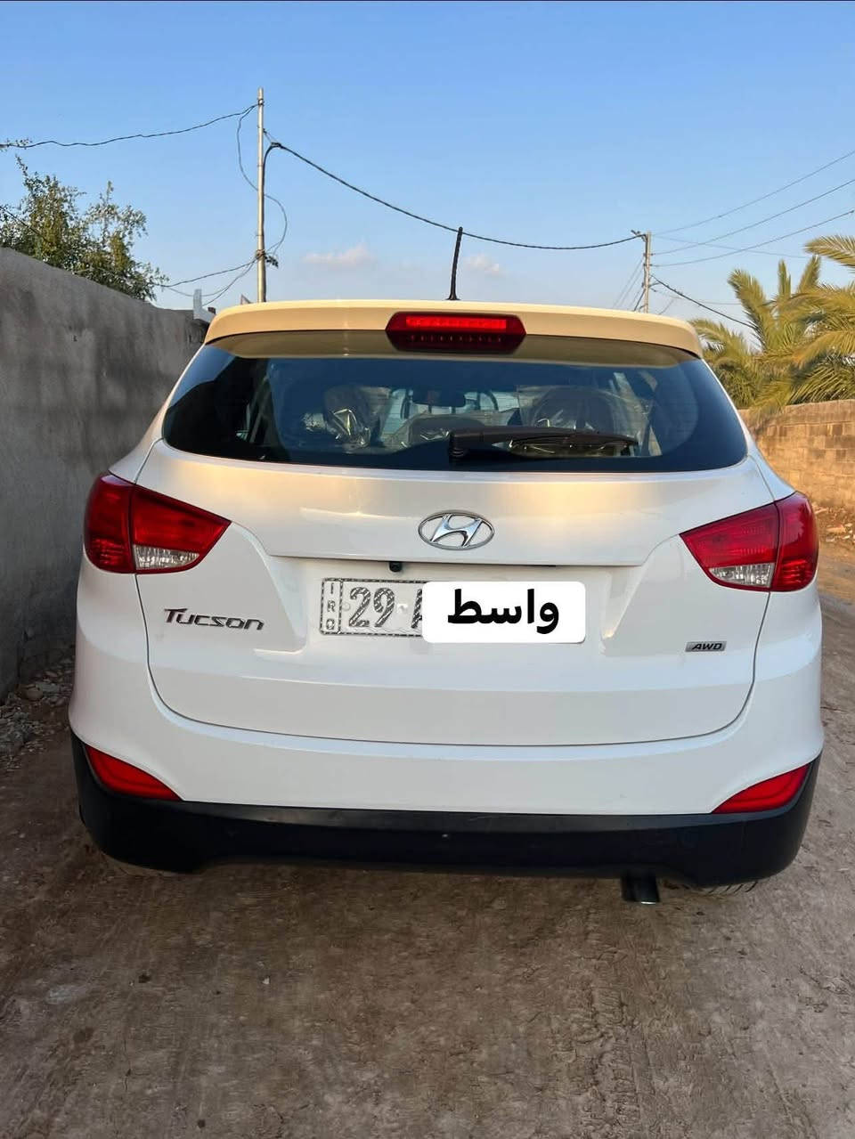 السلام عليكم
توسان موديل 2015 

محرك GDI 2000 امريكي

تبريد فووول 

رقم واسط انكليزي 

السونار مثل ما موجود بالصور 

السياره مكانها الكوت 

تفاصيل اكثر تواصل عالرقم ***********

السعر ١٢٠ وبيها مجال
