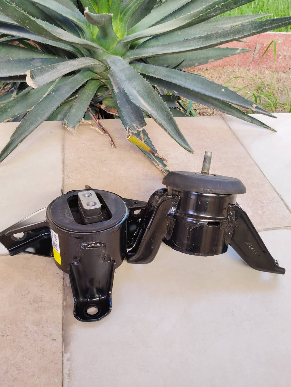 للبيع دجات محرك و كير سورنتو مستعملات وبحاله جيده جدا كوري السعر دجة الكير ٣٠ الف مع الشد عل السياره و دجة المكينه ٤٠ الف مع الشد  للاستفسار *********** بابل حله
