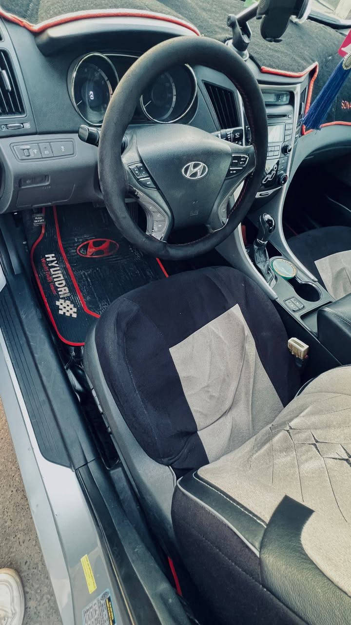 سوناتا 13 وارد كندي
سياره اخذته كلين فقط شخوط كلش خفيف ميبين الا تتقرب عليه 

يمي صار ضرر باب خلف السائق زرف زغير صار من وره ماطور  صوره الضرر باالمنشور 

تخم تاير جديد باتري جديد 

دفتر بانزين 

داخله دوشمه وتغليف جديد 

تدفئه وتبريد 

كشنات هيتر 

سياره بعدها عل بلاد 

شرط الغرمات والتحويل 

رقم بغداد مشروع وطني 

مراوس ويه تكسي كورله


**إذا كنت صاحب هذا الإعلان وتريد حذفه لأي سبب، رجاءا أرسل رسالة إلى الدعم الفني**