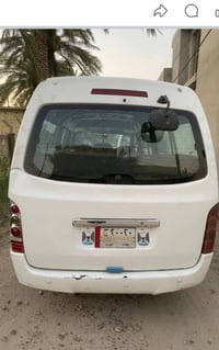 سياره اجوان حره مكينه وكير وكسل كفله عامه مكان سياره بغداد 07516428234...