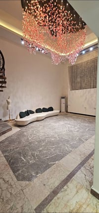 مساحه للايجار  داخل مركز تجميل في المنصور الداوودي خلف مطعم الساعه  ال...