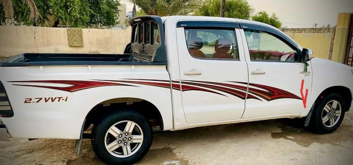 السلام عليكم …
للبيع او مراوس بيكم فقط  توتوتا هايلوكس موديل 2014 اوتماتيك رقم بغداد بسمي شخصين  شاصي 12 السياره جديده ومكفوله من كلشي عدا شبرين صبغ موضحات في الصوره مشايه 247 الف   مكان السياره بابل  السعر 208 وبيه مجال للستفسار الاتصال ع الرقم 

*********** 

***********
