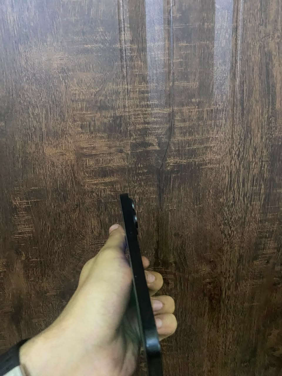 ايفون 15برو ماكس ذاكره 256بطاريه 88الجهاز كله مكفول فقط هاي النقطه بالشاشه والباقي كله مكفول نضافه 100 السعر 760قفل قفل عنواني بغداد الدوره ***********واتساب وخط
