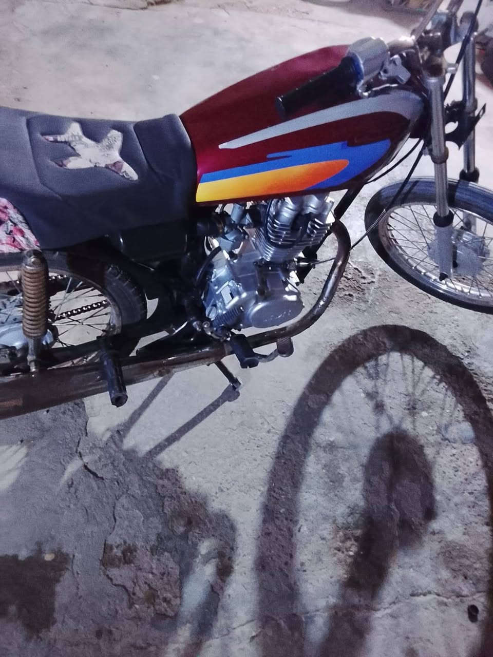 سلام عليكم دراجه نضيفه مكينه ما مفتوحه ابلاد ادوات بصره ابو خصيب سعر550ومبيه مجال قليل حك جيه 
***********
