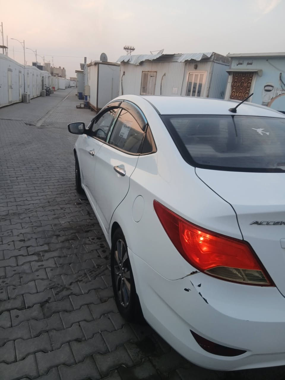 اكسنت ١٦  بسمي ستخدم البيت سياره  داخل على بلاديه تبريد تدفئه  ـ  تاب داشكام تصوير أمامي وداخلي كامره خلفيه تحكم استيرن ويل كب حداده نص عمر مكينه ١٤٠٠ كير شرط الفحص سياره شرط الفحص سعر 80 وبيهه مجال قليل  ***********
