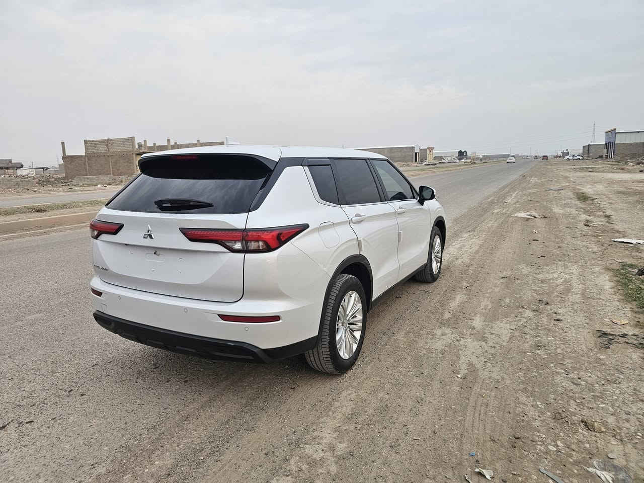 ميتسوبيشي أوتلاندر 2024 كتاب شهداء مرقم صلاح الدين السعر 198 رقم الهاتف *********** مكان السياره سامراء مرقد الامامين
