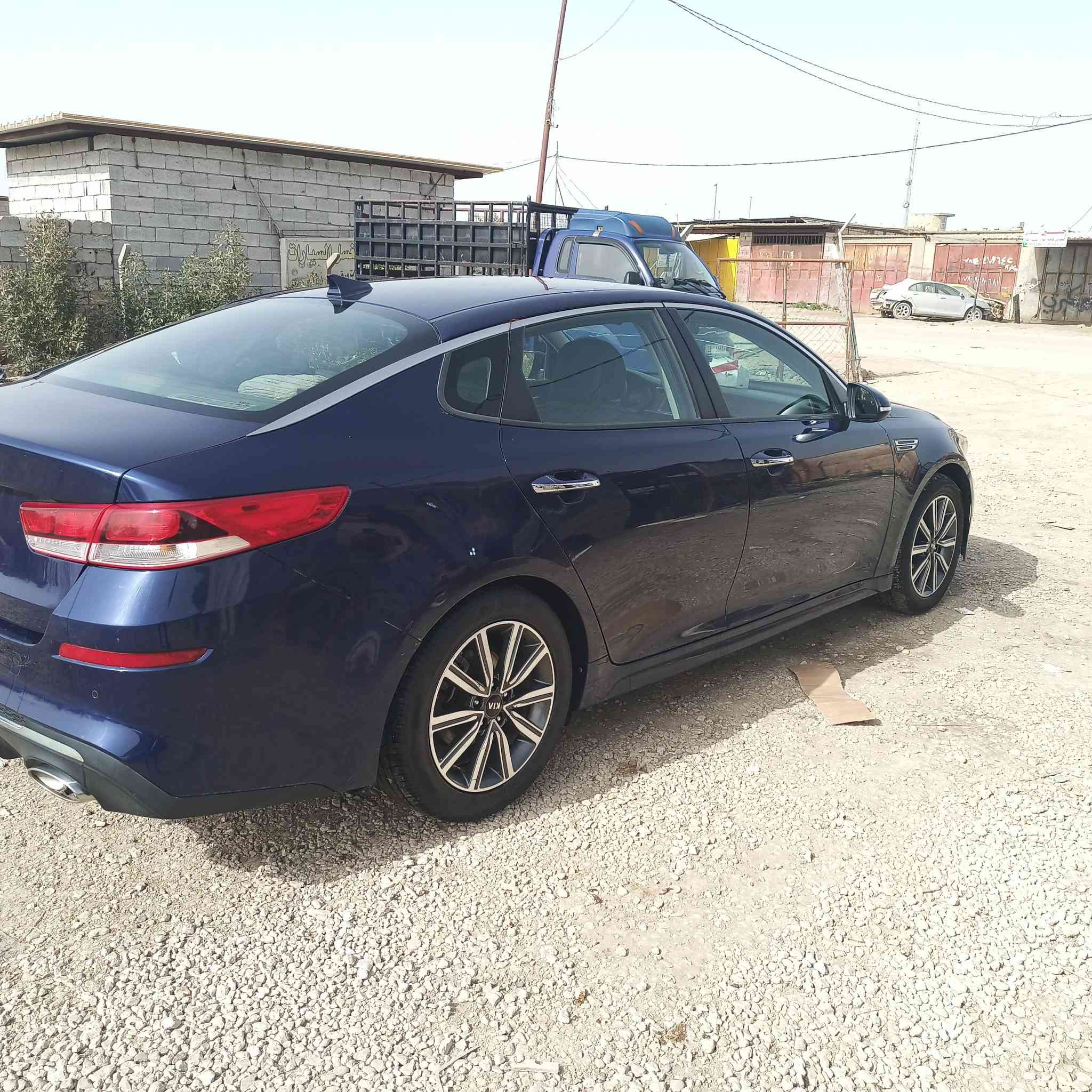 سلام عليكم
اوبتيما 2019 امريكي 
رقم قادسيه بأسمي 
السنويه لل 2027
ضربته بسيطه البنيد ومصلح نفسه ع البارد مجرد خشوم البنيد بيه طخه بسيطه بالجاملغ الامامي جهة السايق بالهلال بدون صبغ مكان السيارة ديوانيه السعر 138 بيه مجال بسيط السياره حلوه وما متعوبه الاستفسار الاتصال ع الرقم ***********
