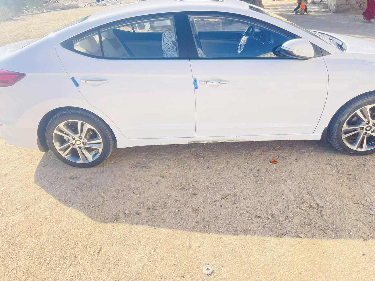 النترا 2018 سوبر خليجي
محرك 2000 دوش 

كفاله عامه من الصبغ والتبديل بيها فقط بارد باب السايق وشويه من باب الراكب الورا وشغل بارد درجه اولى 

نضافه فول ماشيه 94 الف ما مشتغله تكسي بس لدوامي

سعر 155 

مكاني نجف  ***********
