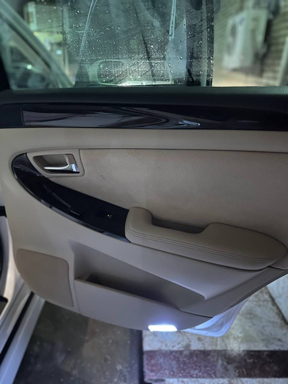 سلام عليكم كراون شاهينه دخول جديد مزاد كمركي بريحت شركه موديل 2006  شاصي 82 بصمه رصاصي رقم بصره B  سنويه 31 تحويل نفس يوم مكفولة كص+نقل+ضربه+صبغ+بارد+تبديل+رصعه +زلغ شرط كفاله عراق +يابان  مواصفات 3 دكم ويل 18 مال حوته  جديد محرك وكير حداديه جدد برغي ما مفتوح بيه مكان سياره نجف بيع فقط سعر 175 وبيه مجال شراي اتصل ***********
