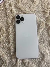 آيفون ١١ برو • ٦٤ • بطارية ٨٠