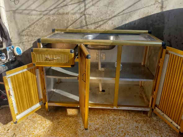 كاونتر للبيع
السعر 70 وبي مجال 
‏‪***********‬‏
