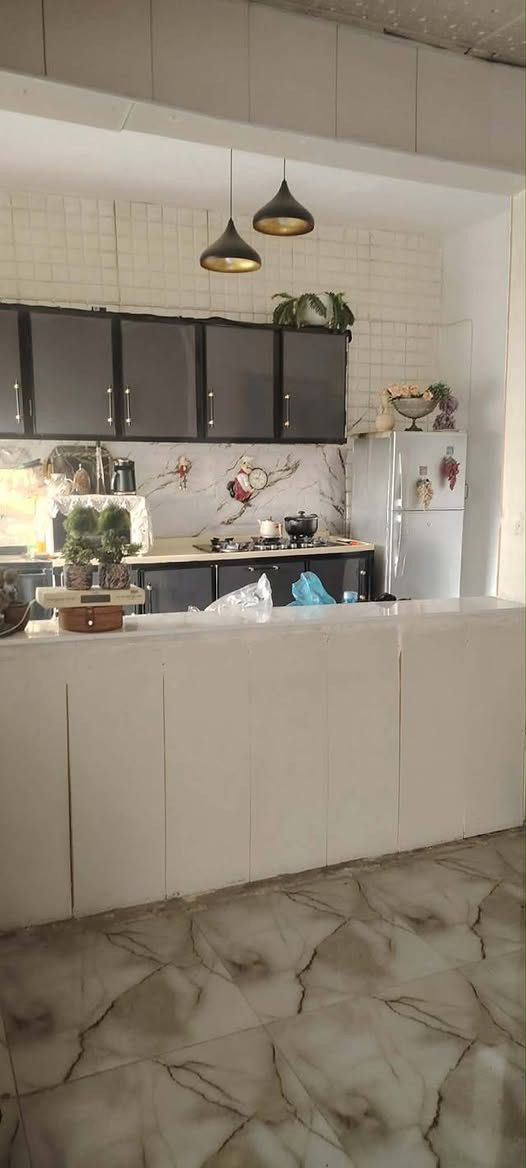 بيت جديد للبيع حي لأمين مساحته 175م بنا 2 غرف وصاله مطبخ واستقبال وحمام طارمه حلوه تفاصيل أكثر على رقم ***********
