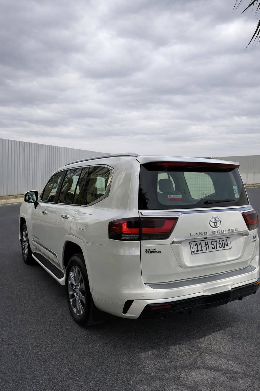 السلام عليكم لاندكروز VX
2024لمتدد اصليه وكاله SASداخل الضمان السياره كفاله عامه من كلشي ماشيه 37الف كيلو مكاني بغداد السيديه 
السعر 79الف دولار و400وبيها مجال 
***********
