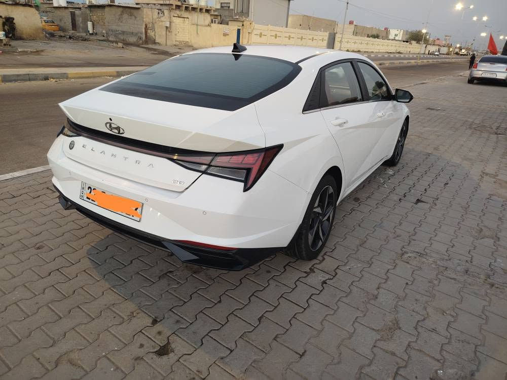 السلام عليكم 
النترا خليجي مديل 23 مكينه 2000 كير اي تي المرغوب السياره فول مواصفات 
ماشيه 50 الف حقيقي بيهاا باب السايق مبدل رقم اربيل وكاله بسمي السعر 153 وبيهاا مجال الاستفسار *********** البصرة, العراق
