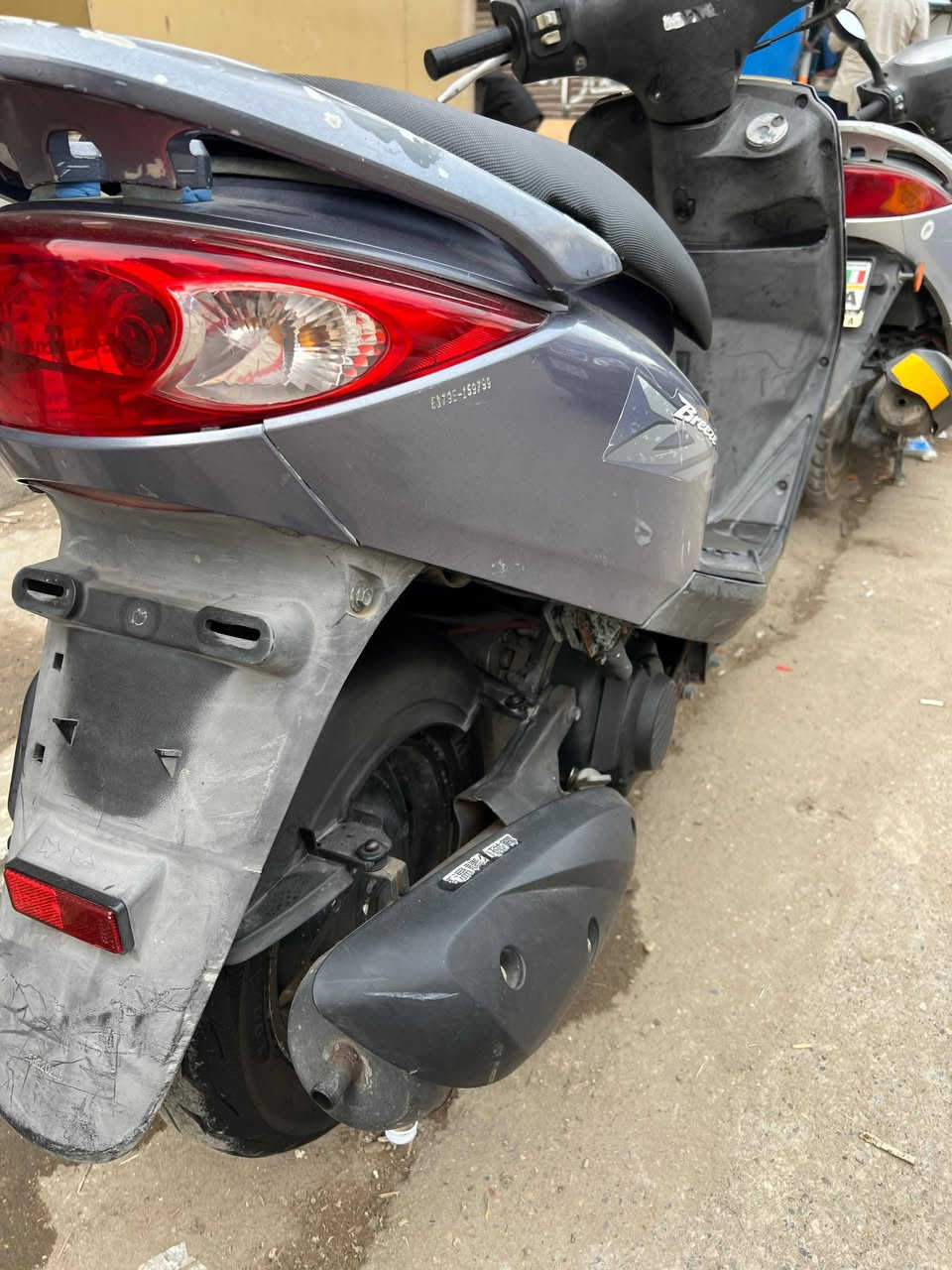 سلام عليكم
دراجه بريز
مكفوله كفاله عامه
صار شهر من نزلت رمبه
سعر ٨٠٠ وبي مجال بسيط
***********
