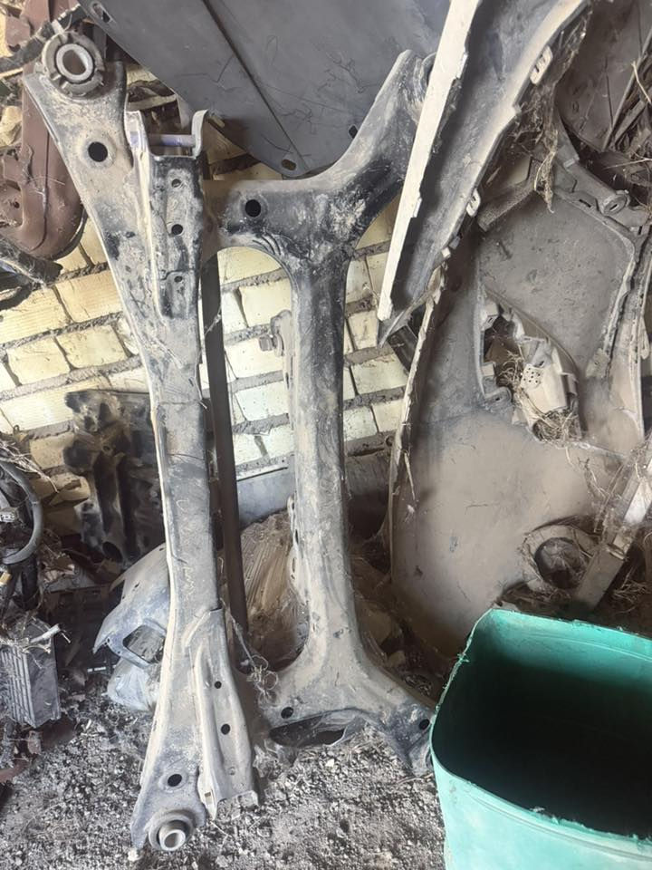 من رخصة الادمن غراض كامري ٢٠ وفوگ للبيع تفصيخ مكان بغداد اليوسفية ***********
