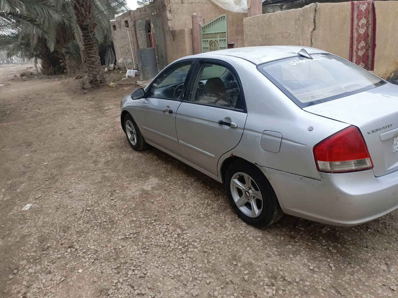 السلام عليكم سيراتو موديل, 2007 جاهز 
مكينه كير  حدادي تخم تاير تبريد كله جاهز كير عادي 
رقم بابل بسمي سنويه2029 بيه جملغ خلفي 
السعر 56 وبيه مجال مكان بابل القاسم  
رقم ***********
