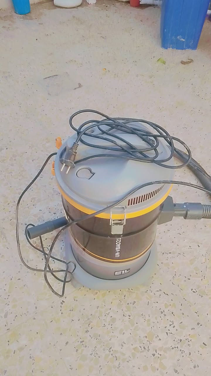 مكناسه كهربائية البيع شغال مستعمله اسبوع التصال
او خاص 
***********
