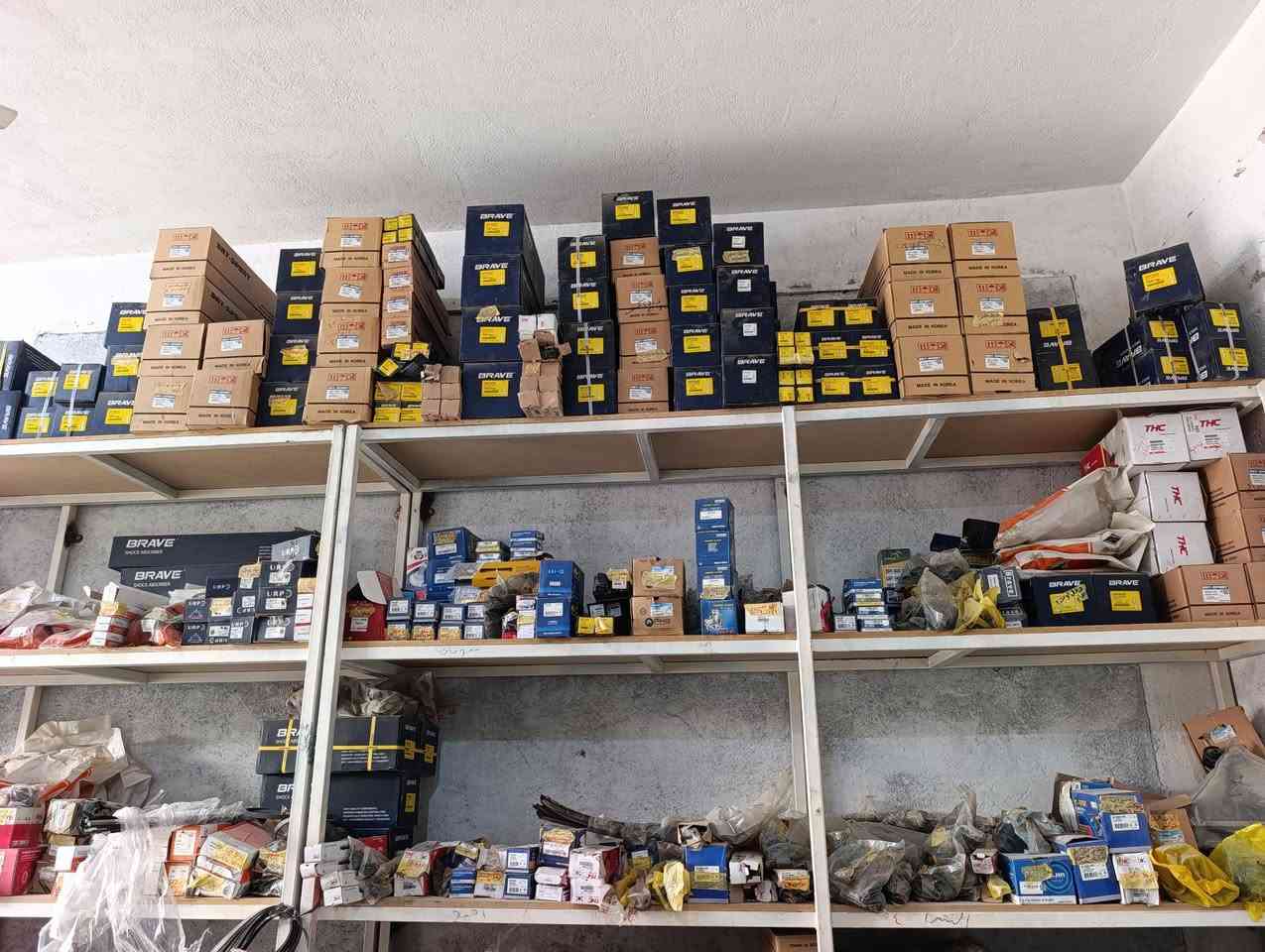 أنسب الاسعار 
حدادية كوري امريكي العنوان سوق الشيوخ طريق العكيكه السايدين مجمع الاصدقاء للادوات الاحتياطيه 
***********
