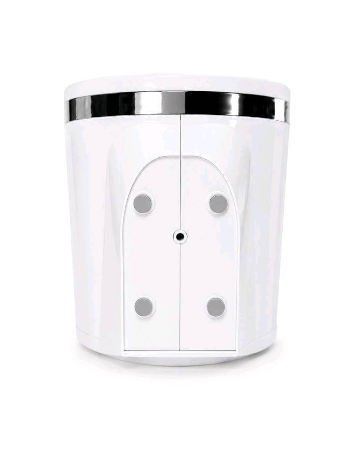 Arctic Cool Ice Jet مبرد هواء شخصي 

.استمتع بأجواء باردة ومنعشة أينما كنت مع Arctic Cool Ice Jet،.

المميزات:

. تبريد سريع وفعّال للمساحات الشخصية.

. 3 سرعات للمروحة (منخفضة – متوسطة – عالية).

. يعتمد على الماء وحزم التبريد للحصول على هواء أكثر برودة.

. إضاءة LED مدمجة بـ 7 ألوان.

. تشغيل هادئ ومناسب أثناء النوم أو العمل.

. مخرج هواء قابل للتوجيه.

. استهلاك منخفض للطاقة.

. تصميم خفيف وسهل الحمل.

. يوفر تبريدًا يصل إلى 4 ساعات تقريبًا مع حزم التبريد.

. يعمل عبر كابل USB.

محتويات العبوة:

مبرد Arctic Cool Ice Jet.
3 حزم تبريد قابلة لإعادة الاستخدام.
كابل USB.
دليل الاستخدام

الموديل: 18008
الطاقة: DC 5V / 1500mA
شنو حالة المبرد هسه؟ جديد لو مستخدم، وإذا مستخدم شكد مدة الاستعمال؟: 
جديد
هل متوفر توصيل داخل العراق؟ وإذا نعم شكد كلفته أو شلون يكون الاستلام؟: 
نعم 5 آلاف لجميع المحافظات عدا بغداد3آلاف
هل بيه فحص قبل الاستلام أو أي ضمان على المنتج؟: 
نعم فحص المنتج قبل الأستلام