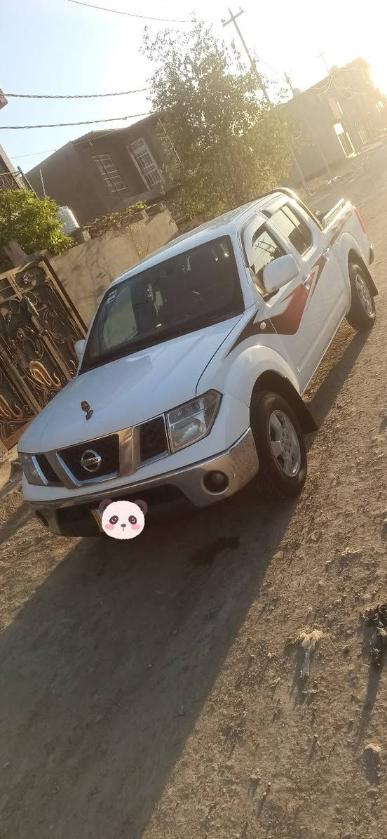 للبيع نيسان نيفاره بيه صبغ بدايه جاملغ الامامي جهت الصدر تبريد كله جديد سياره جهازه مابيه اي نقص موديل 2010سعرها 95وبيه مجال ***********
