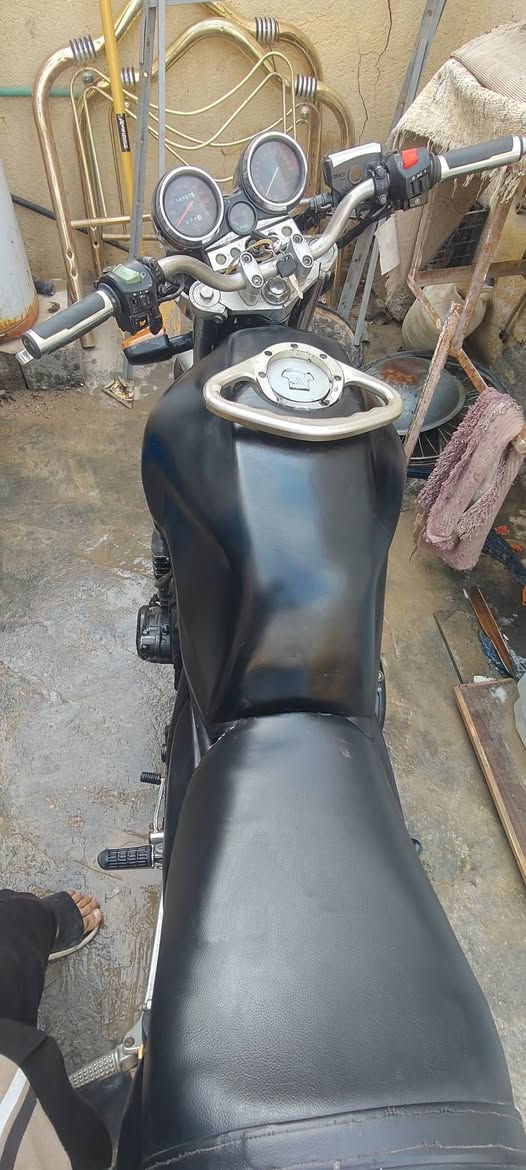 شباب دراجه هوند 400CP للبيع.  النضافه مثل الي بلصوره. العنوان شطره.  السعر. خاااص


**إذا كنت صاحب هذا الإعلان وتريد حذفه لأي سبب، رجاءا أرسل رسالة إلى الدعم الفني**