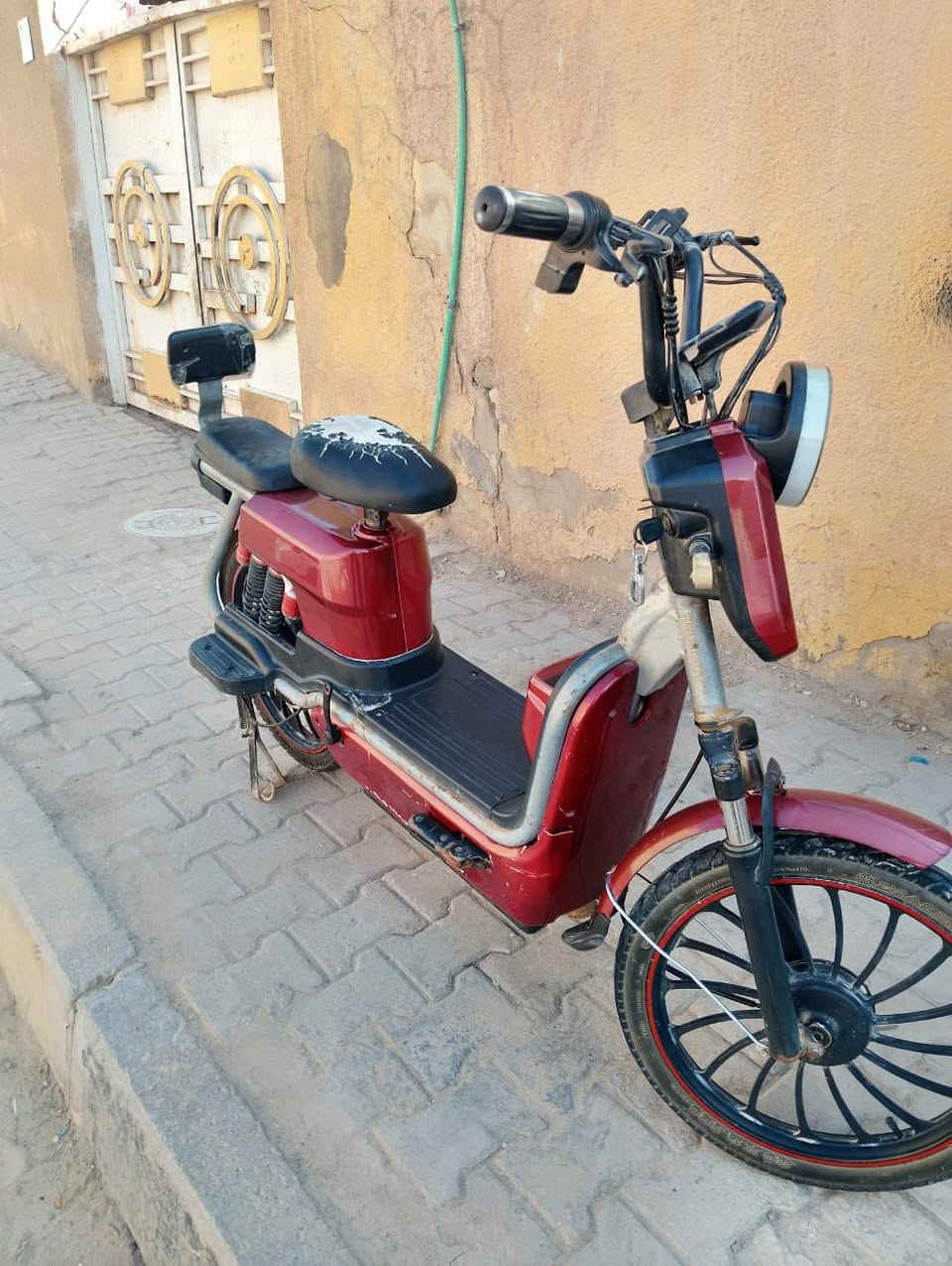 دراجه شحن البيع بطريات جدد سألهن شهر من شادهن مكان كربلاء حي موضفين سعر 200 تواصل ***********
