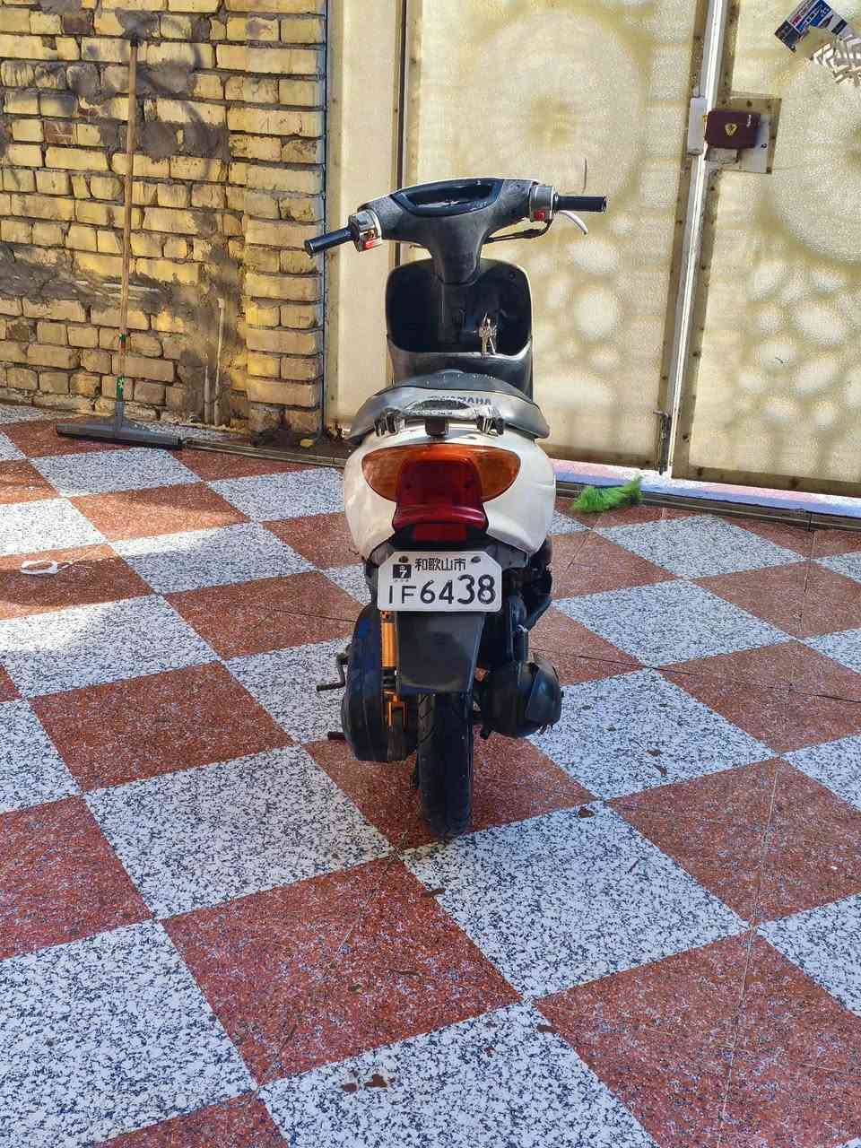 السلام عليكم  عصفوريات للبيع  الرصاصيه نوزل حديث نضيفه كلش ما مفتوحة كلشي شغال بيهة ول كابريتر  مفتوحة كلشي شغال بيهة العنوان العرضات السعر خاص  وحاذ رقم صاحب الدراجة ‏‪0771 990 5802‬‏
