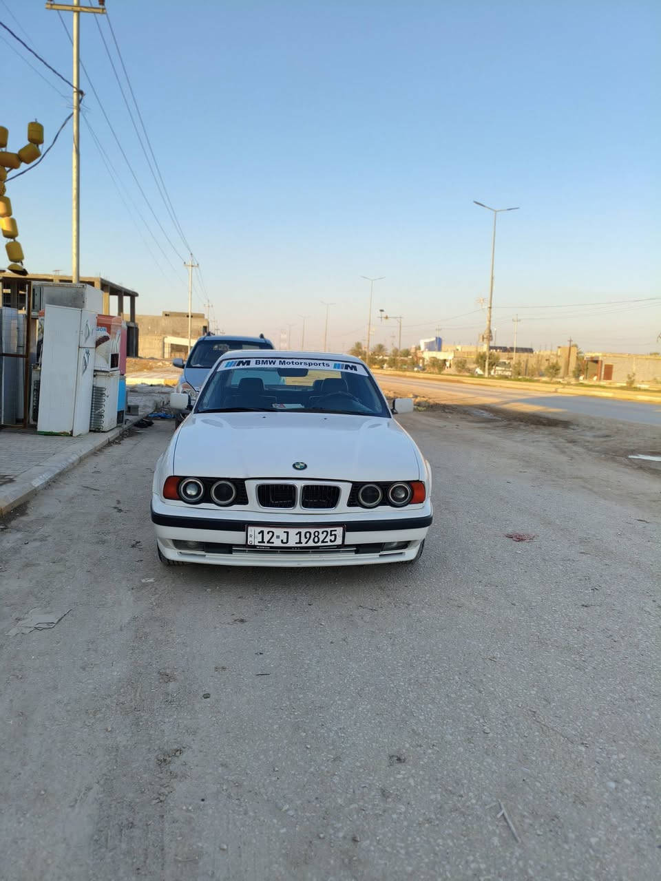 السلام عليكم بي ام موديل 1991بجم عريض رقم الماني جديد السياره بسمي تحويل ثاني يوم السياره جاهزة من كلشي 
السعر 65مكاني السماوه ***********
