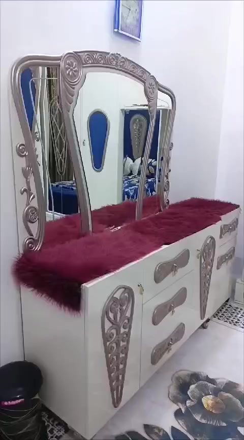 سلام ۈعـْليگمٌ-ٱلسّلٱمّ:ﯙرحـّمَة ٱللـّہ ۈبٌرگـّاتہ  موجوده غرفه نوم تركيه عدد القطع 11 قطعه بسعر مناسب غرفه نضيفه حيل بس متوزي وارد ابيعه والله سعر 950 وبيه مجال م̷ـــِْن عده دوشك  ما وياه الين اني شتريته وحد   متواجد فيس واتساب ‏‪***********‬‏
