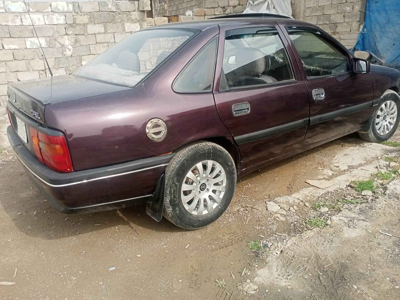 سلام عليكم فگتره للبيع الحجم 16 الموديل 91 محرك شرط گير شرط ضخم نظيف سياره مال جناي شرعي موجود وكاله من الوكيل تحويل من الشرعي العنوان موصل حي القاهره السعر 40 وبي مجال بسيط ***********
