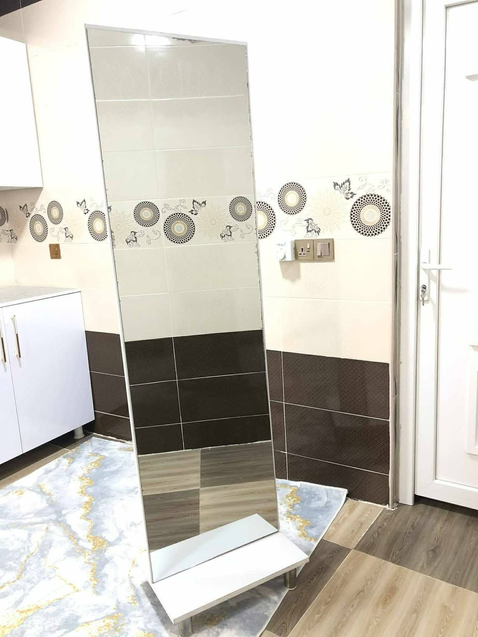 🔺مێز نان خواردن 4نەفەری هیچ شکاوی نیە
بێ عەیب نرخی 110 معامەلەکی کەم
🔺ئاوێنەی باڵا 25هەزار 
کەلار - حەمەی کەریم😍
تۆش چێت هەیە بینێرە بۆتەفرۆشم😍


**إذا كنت صاحب هذا الإعلان وتريد حذفه لأي سبب، رجاءا أرسل رسالة إلى الدعم الفني**