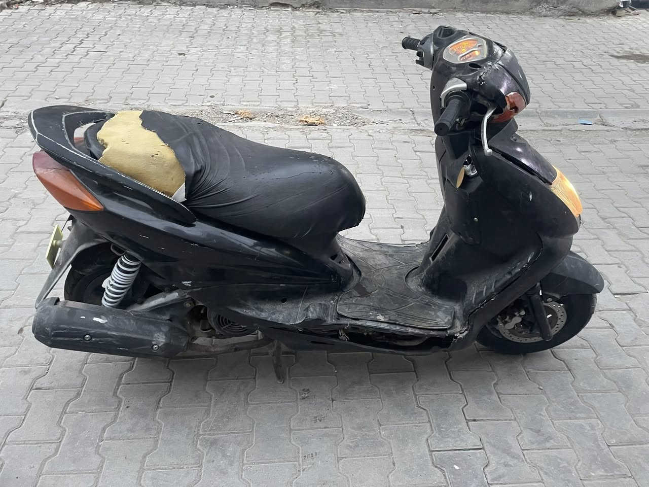 سكنس 110 ياباني  ستان حساس مكينة نكره كل وقت ناعمه لا تبخير ولاصوت
نضافة موضحة بصور سلف هندر سعر ٢٧٥ وبيها مجال حك الجيه  مكان حرية مدخل البستان ***********
