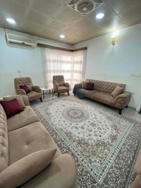 كنبة تركي • نظيفه • قليل الاستخدام