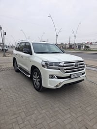 لاندكروز VXS • ٢٠١٧ • ٧٩٠٠٠ كم