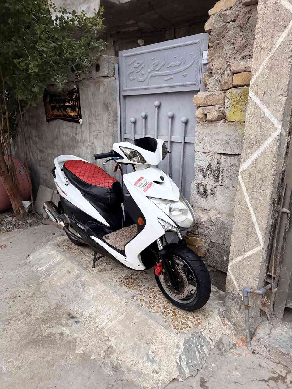 ‏السلام عليكم سكنس لد مكان الشعله سعر1200  وبيه مجال الرقم ***********
