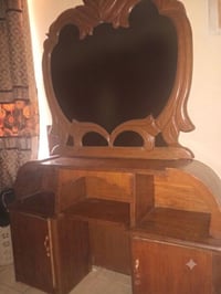 خشب صاج • نجف • نظيف