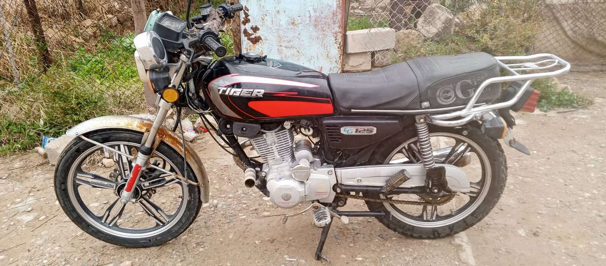 مطور للبيع موديل ٢٠ اوراق موجود
مكينه مامفتوح لا بي صرف ولا شي كلشي شغال 
سعر. 480


**إذا كنت صاحب هذا الإعلان وتريد حذفه لأي سبب، رجاءا أرسل رسالة إلى الدعم الفني**