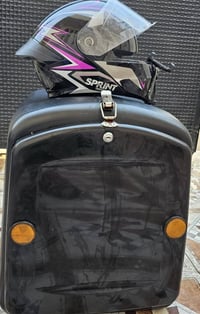 خوذة AXV الأصلية و جنطة مال دلفري السعر خاص هاذة الرقم 07727171997 مكل...