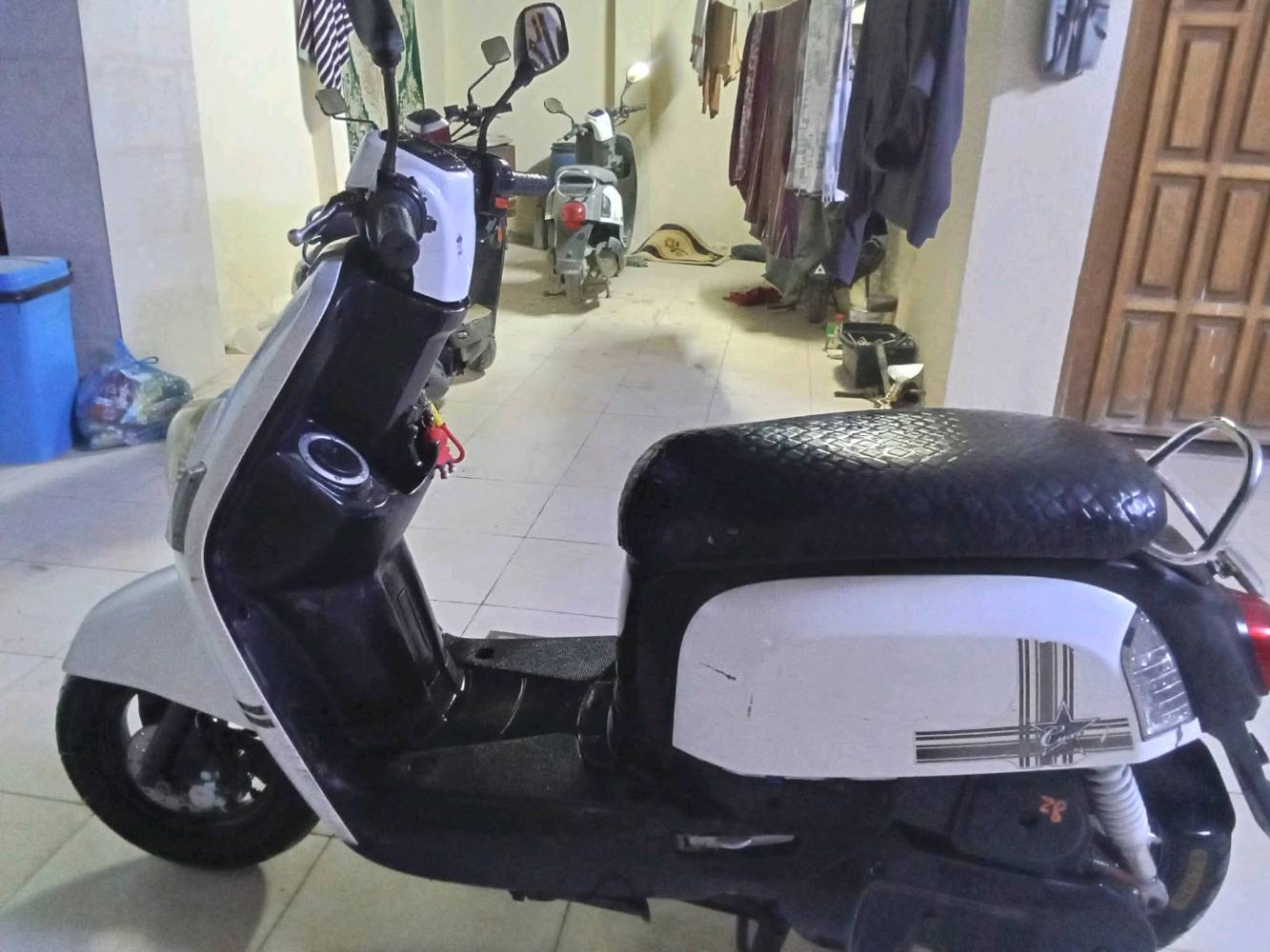 مكاني بابل وردية خارج 