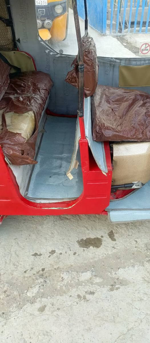 سلام عليكم 
تكتك 2018 اوراق ما مرقم اوراق كامله
تكتك خير من معمره تعمير شرط شركه 
تجي وتشوف بعينك من من كشر من مكينه من كهربائيات 
تخم تاير جديد كاعيات سفريات جديده تكتك خير من الله كبل لشارع السعر 3700وبيه مجال حك الجيه 
المكان بغداد كراده الاستفسار ***********
