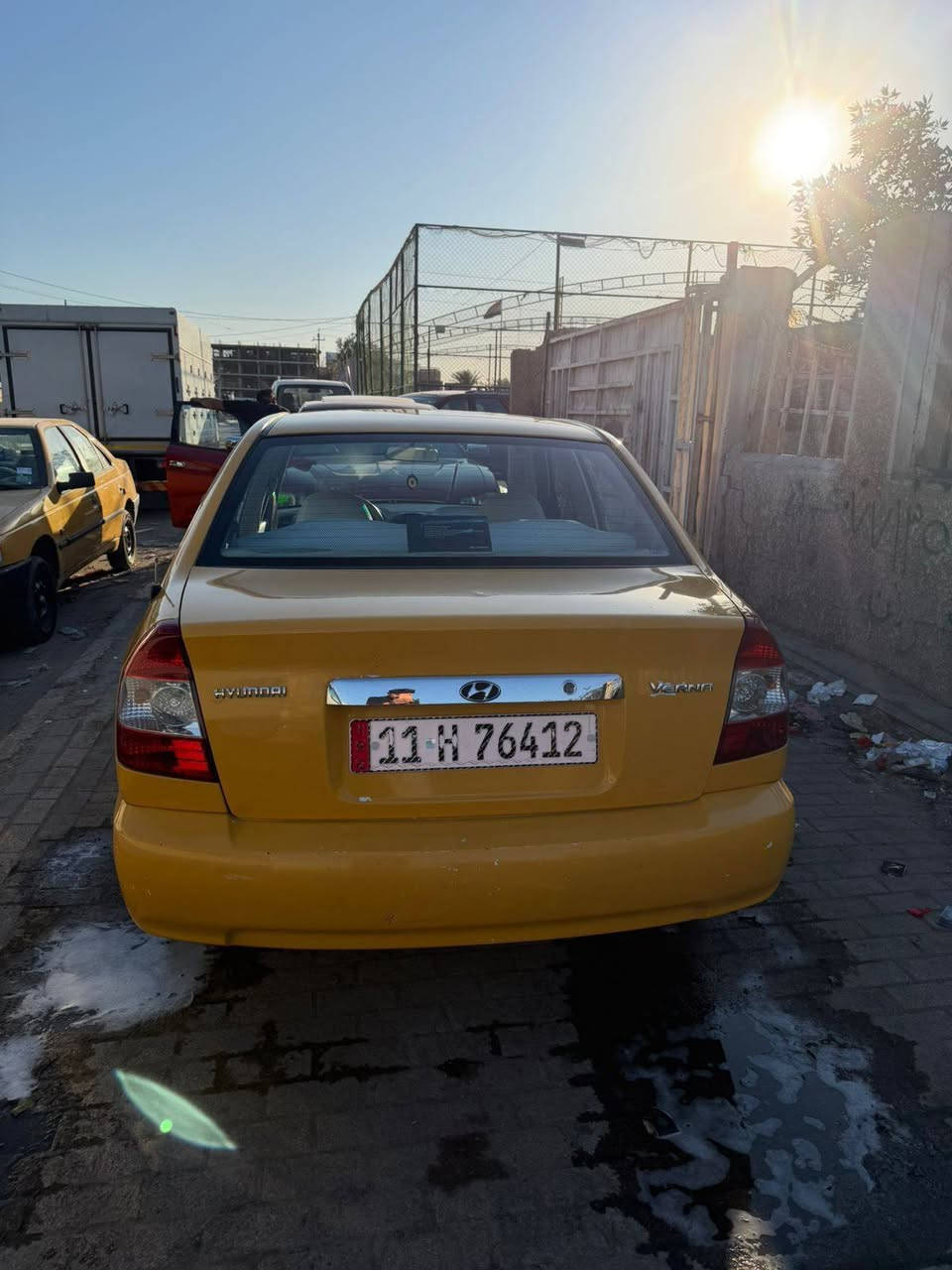 هونداي فيرنا  كفاله عامه 
موديل 2015 سياره جديده بدون اي ضربه وبدون اعاده صبغ
سياره جديده سبير منازل سياره ماشيه 68 فقط 
بسمي رقم بغداد انكليزي تحويل مباشر تأخذها صفر غرمات وهيئه سعرها 88  رقم تليفون صاحب السيارة ***********
