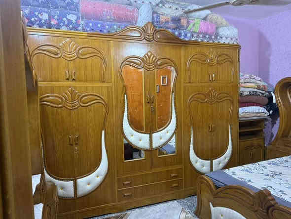 السعر 1000 مليون و بيه مجال 

العنوان البصره الامن الداخلي 

الرقم ***********
