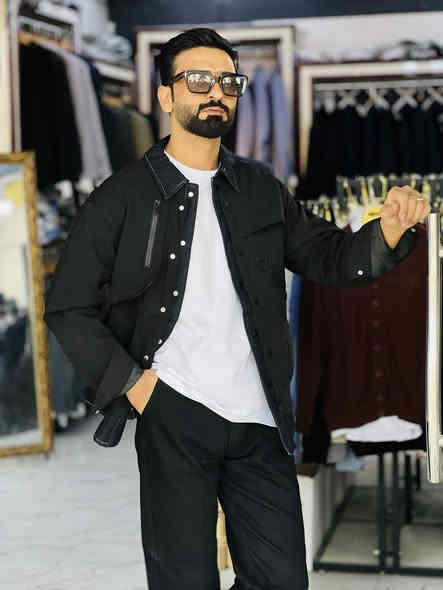 قمصله  موديل بخبل تلبس كجول رسمي 
متوفر توصيل إلى جميع محافظات العراق 
للحجز والاستفسار مراسلة الصفحة او الاتصال على الرقم
***********متوفر واتساب 
اسيا ***********
العنوان بابل المحاويل قرية الصباغيه الشارع العام مقابيل
