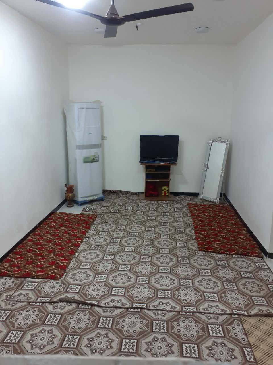 بيت 190 متر للبيع حديث بالجزائر قرب جسر السريع يم الاستداره والنزله يتكون من غرفتين نرم واستقبال هول مطبخ صحيات السعر 155 بي مجال ***********
